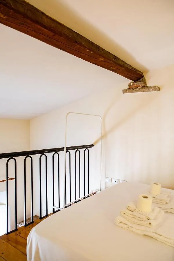 Tranquil Suite Near David Florenz